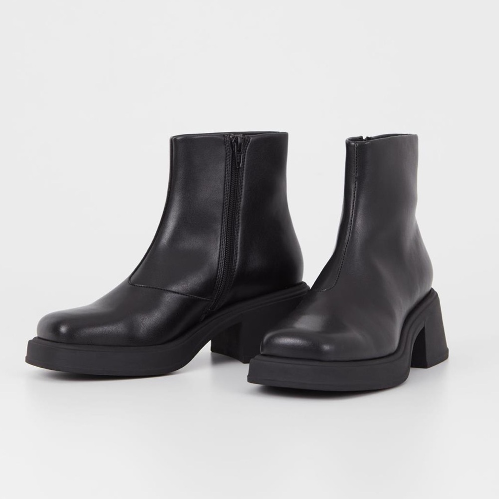 Vagabond Dorah Black Leather Square Toe Ankle Boots Size EU 39